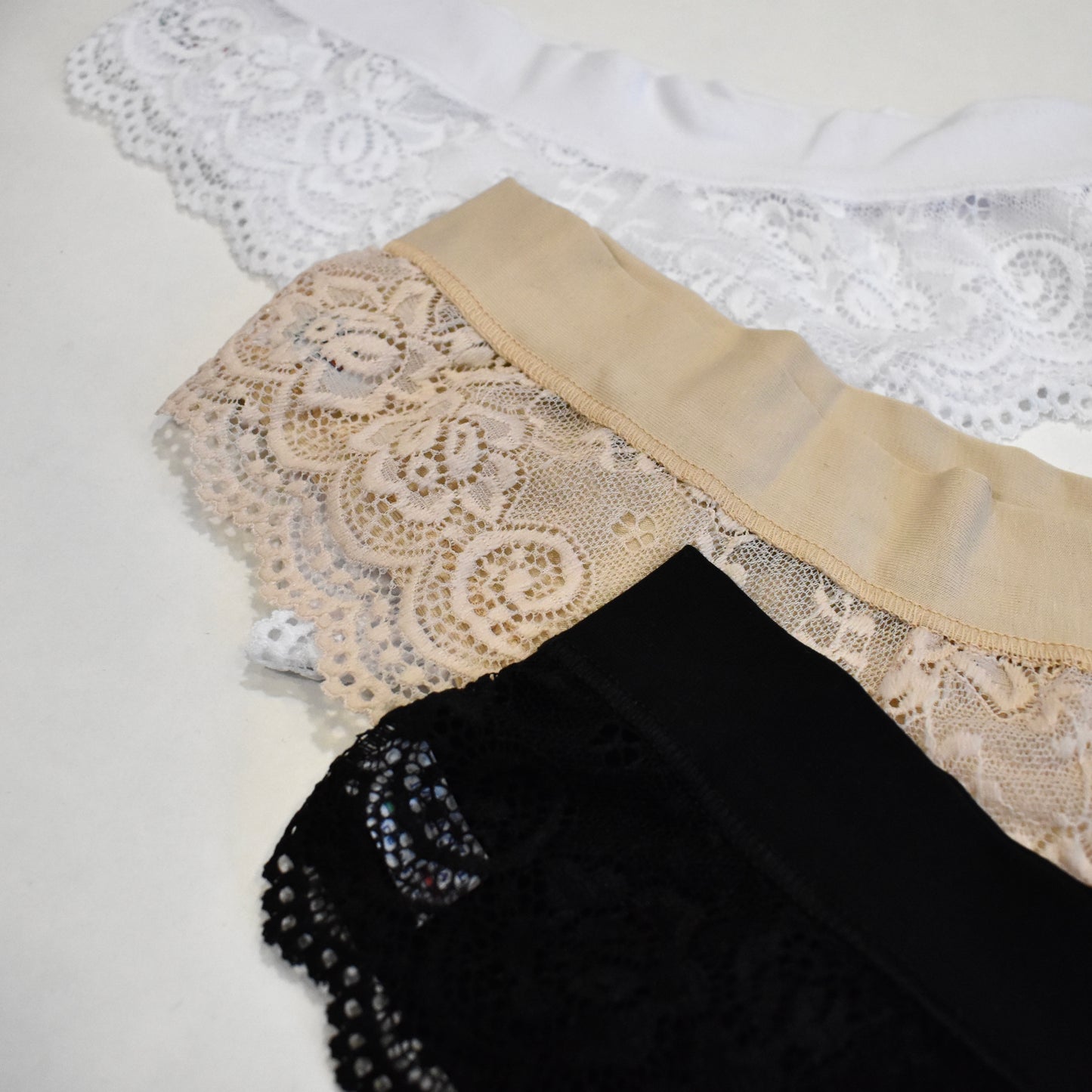 Slip brasiliana con pizzo 3 Pz MANSUÈ - B260